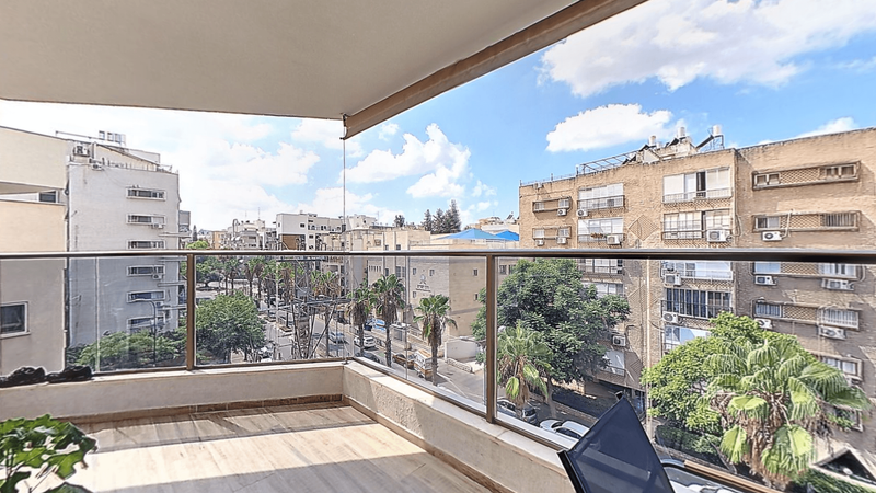 למכירה דופלקס 7 חדרים ברחוב טרומפלדור כפר גנים פתח תקווה